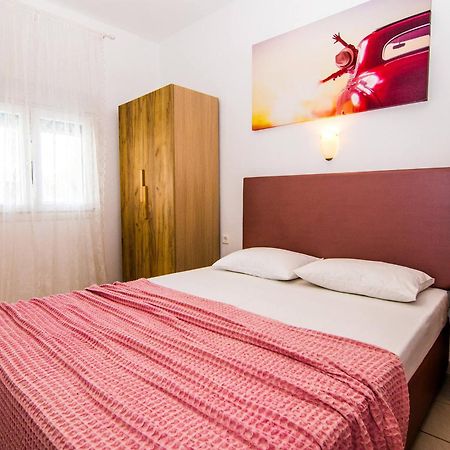 Philoxenia Earia Aparthotel Vrasná Cameră foto