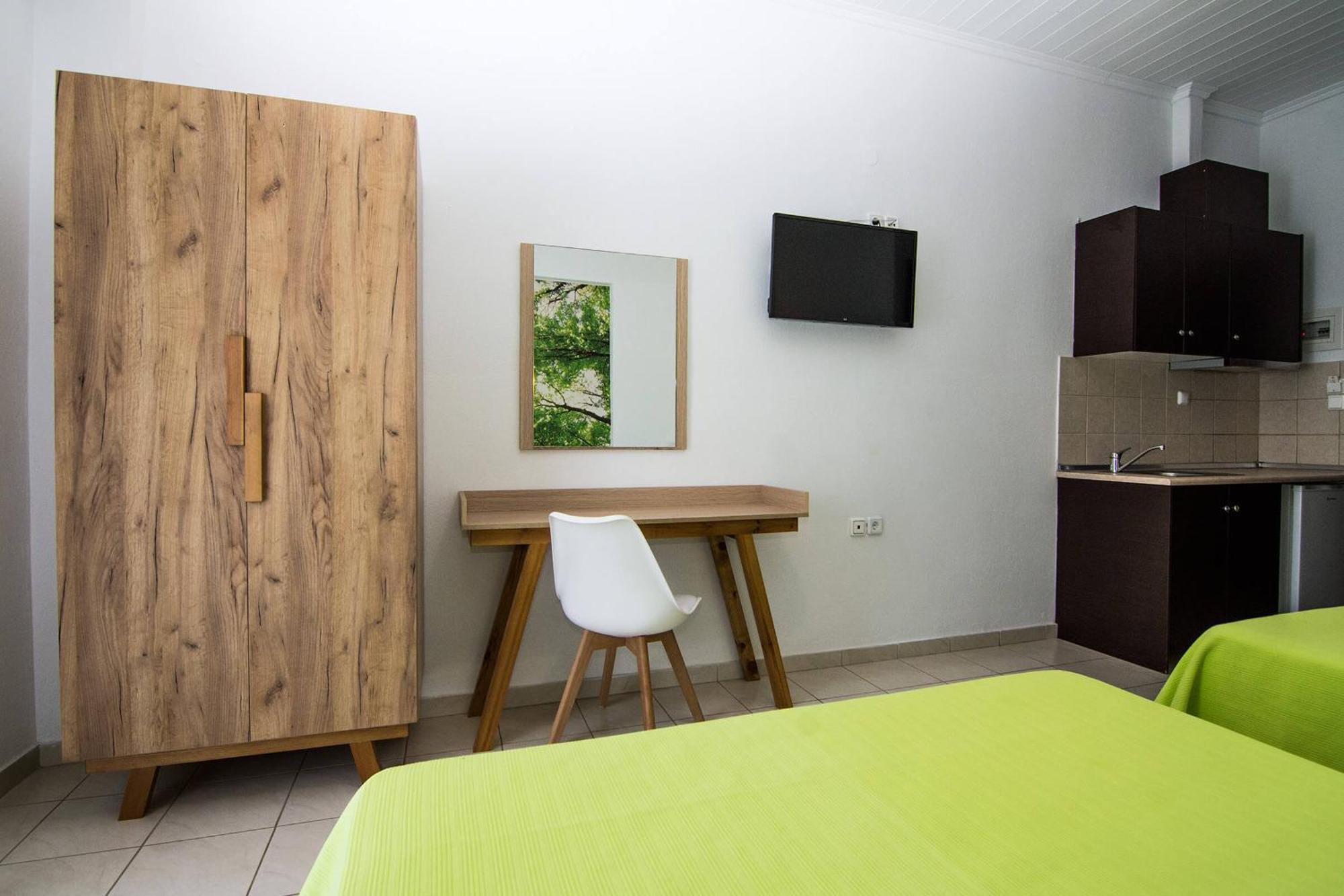 Philoxenia Earia Aparthotel Vrasná Cameră foto